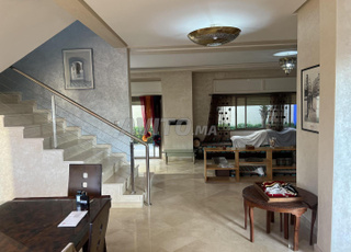 Villa Moderne 3 niveau A Vendre à Anfa