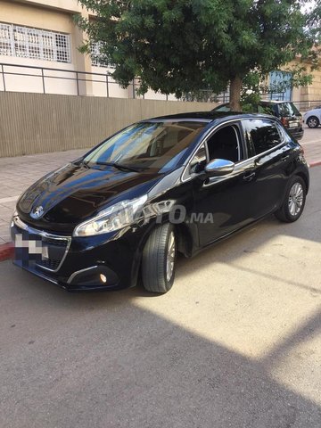 Peugeot 208 occasion Diesel Modèle 