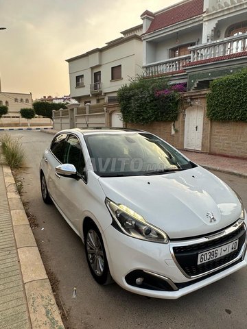 Peugeot 208 occasion Diesel Modèle 