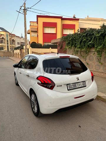 Peugeot 208 occasion Diesel Modèle 