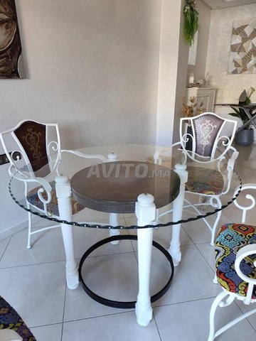 table salon a mangé 