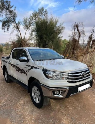  Toyota Hilux