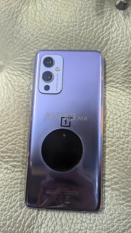 OnePlus 9 tres bon etat