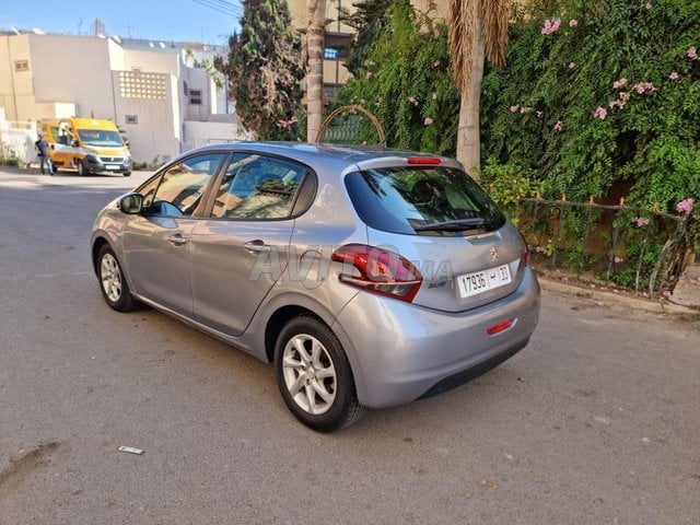 Peugeot 208 occasion Diesel Modèle 