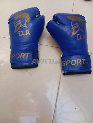 legant de boxe sportive avec protège 