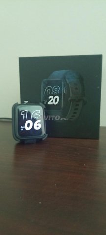 redmi watch lite (sans bracelet)en très bon état 