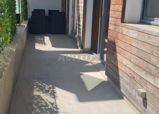 شقة في الطابق العلوي بدون جيران