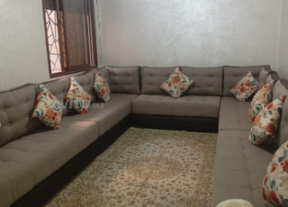 شقة للبيع بالفراش ديالها طابق 2