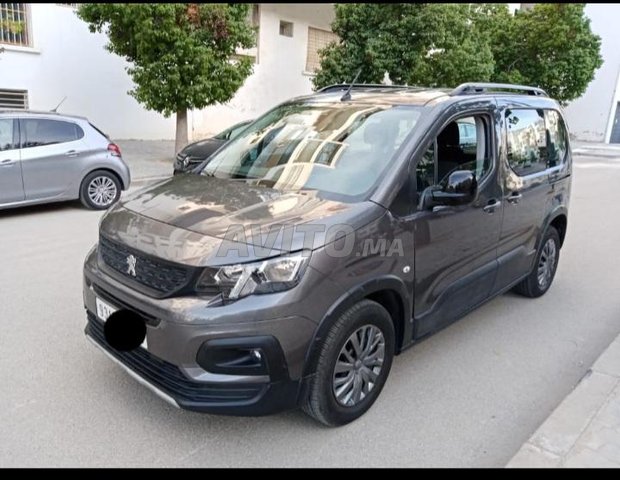 Voiture Peugeot Rifter  à Tanger  Diesel