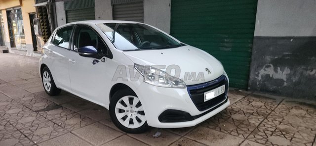 Peugeot 208 occasion Diesel Modèle 