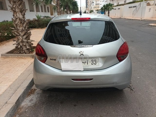 Voiture Peugeot 208  à Agadir  Diesel