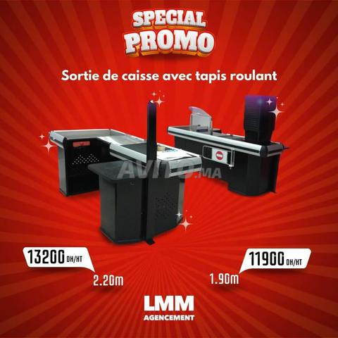 sortie de caisse avec tapis roulant 