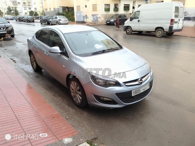 Opel Astra occasion Diesel Modèle 