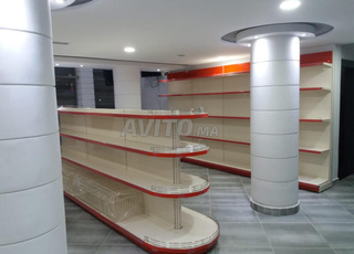 Étagères réfrigérées pour des produits frais