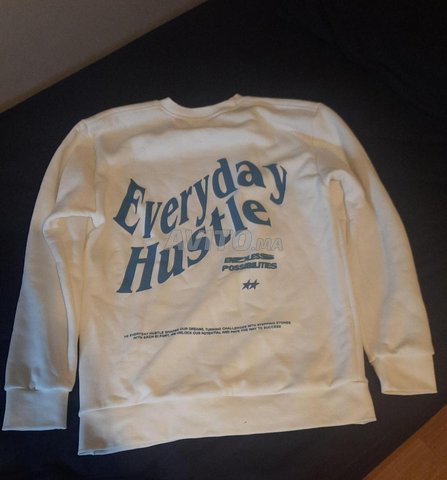 Pull Sweat-shirt blanc Taille M
