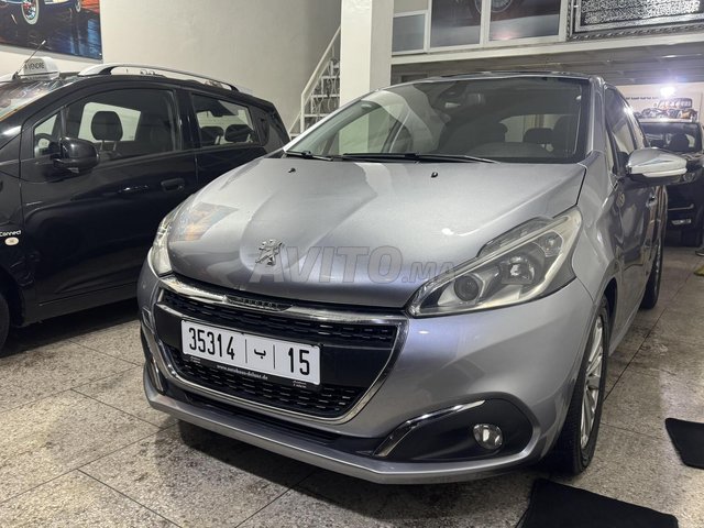 Peugeot 208 occasion Diesel Modèle 