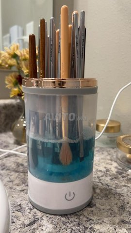 منظف فرشاة الماك اب make up brush cleaner