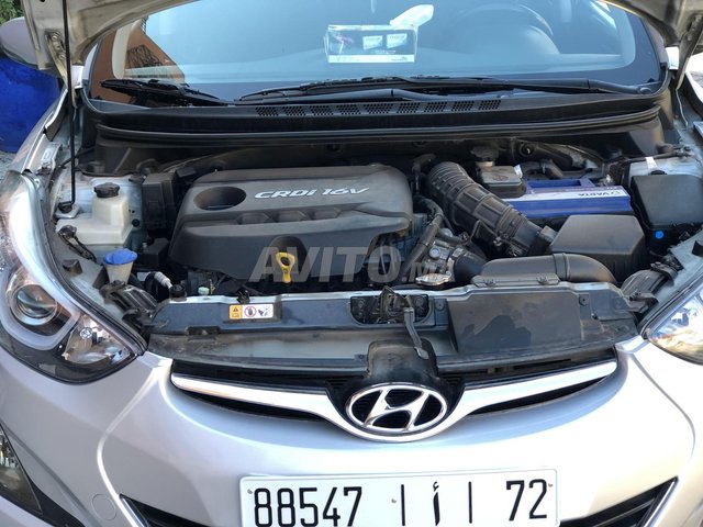 Hyundai Elantra occasion Diesel Modèle 