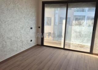 شقة جديدة مكونة من 3 غرف للإيجار في كاليفورنيا