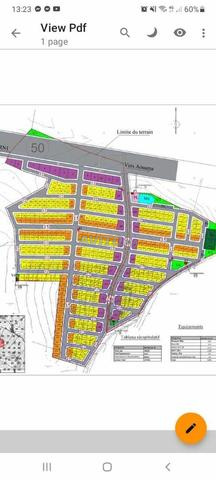 Lotissement Al-Bukhari sur la route principale près du marché aux poissons