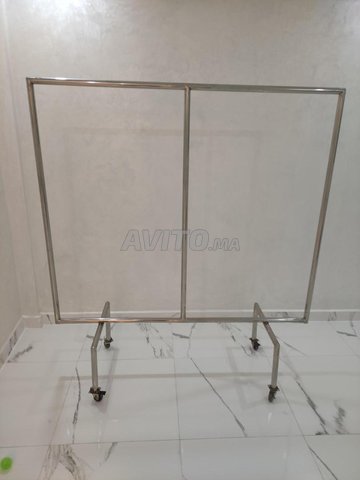 porte manteau en inox à vendre  60 