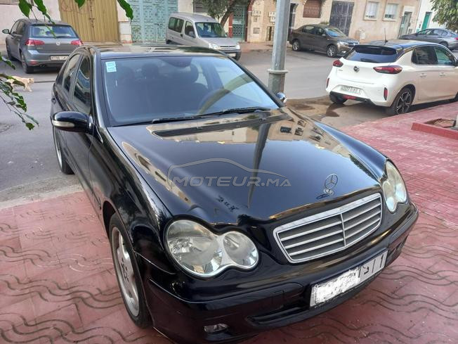 Mercedes-Benz 220 Diesel Manuelle 2006 à Rabat