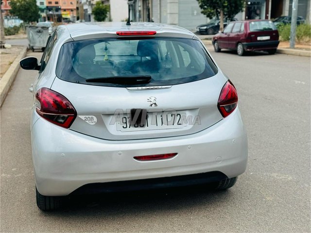 Peugeot 208 occasion Diesel Modèle 