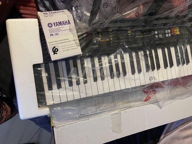Piano yamaha psr-f52