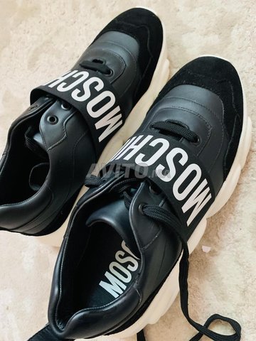 Moschino pointure 42 original neuf