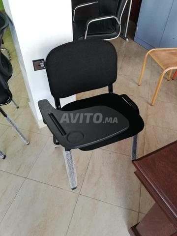 chaises avec écritoires  - 2