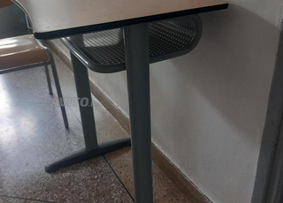 bureau avec son chaise