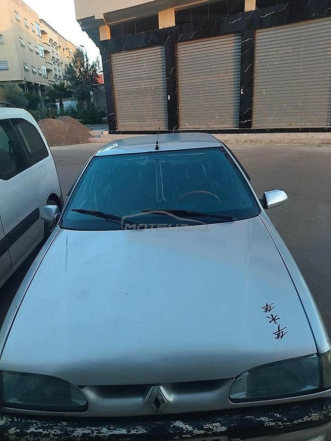 Renault 19