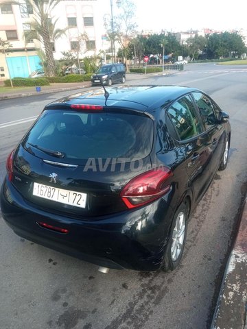 Peugeot 208 occasion Diesel Modèle 