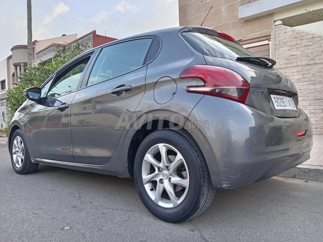 Peugeot 208 occasion Diesel Modèle 