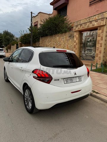 Peugeot 208 occasion Diesel Modèle 