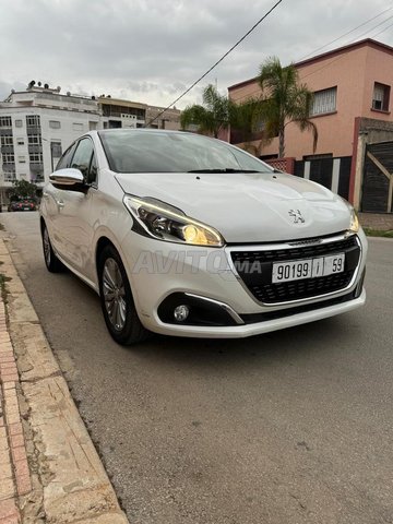 Peugeot 208 occasion Diesel Modèle 