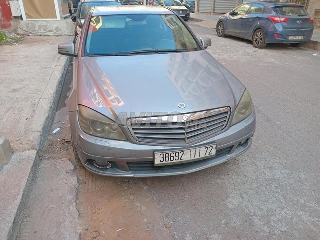 Mercedes-Benz 220 occasion Diesel Modèle 