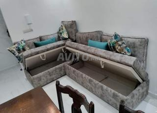 Salon moderne avec rangement