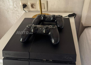 ps4 avec 2 manettes original