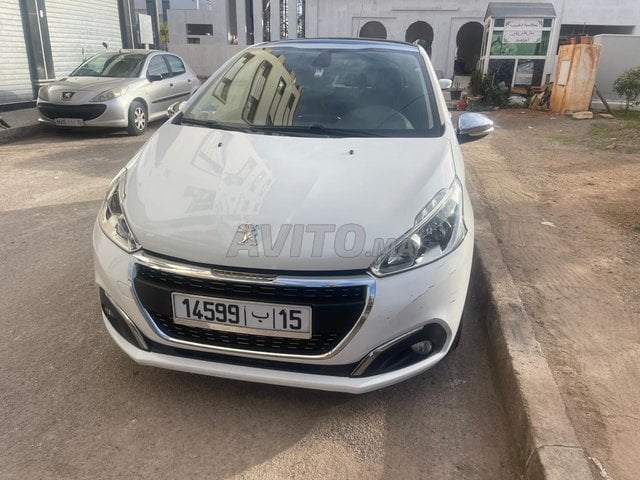 Peugeot 208 occasion Diesel Modèle 