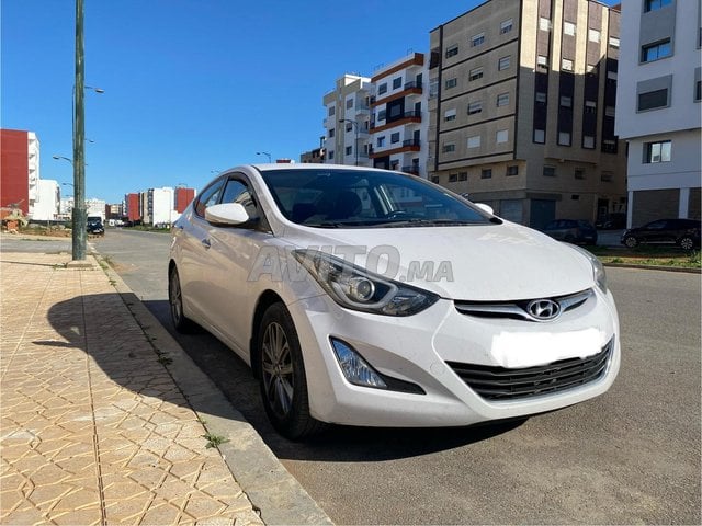 Hyundai Elantra occasion Diesel Modèle 