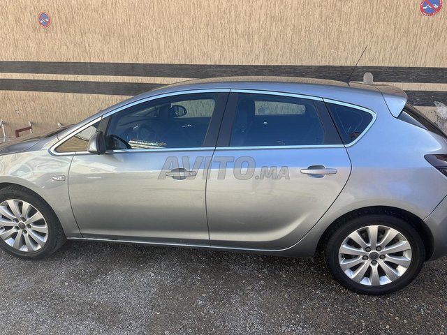 Opel Astra occasion Diesel Modèle 