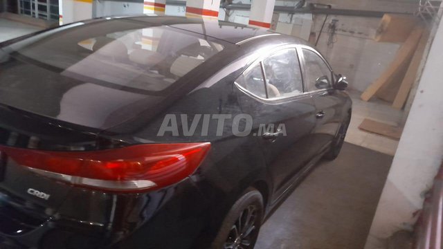 Hyundai Elantra occasion Diesel Modèle 