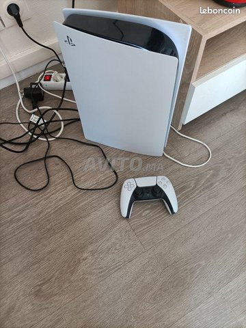 PS 5 PRESQUE NEUF 