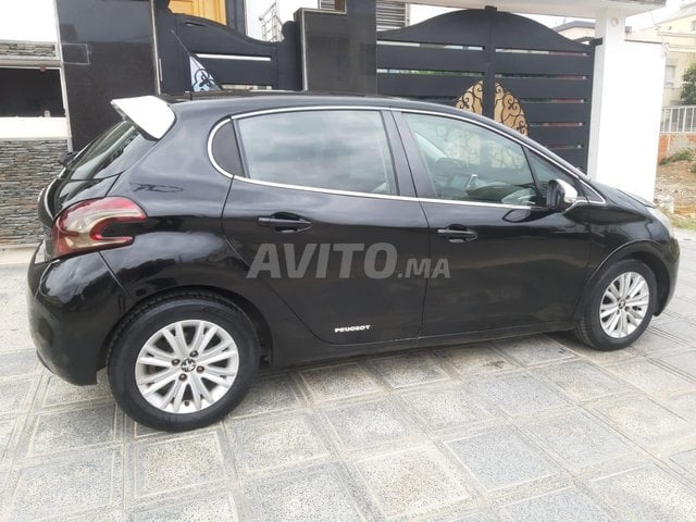 Peugeot 208 occasion Diesel Modèle 