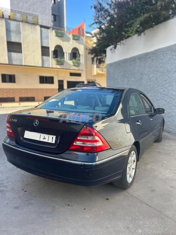 Mercedes-Benz 240 occasion Essence Modèle 