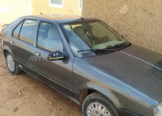 Renault 19 Essence Manuelle 1989 à Ouarzazate