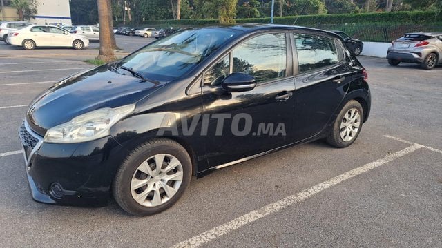 Peugeot 208 occasion Diesel Modèle 