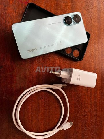 Oppo A78 8/256 bon état 