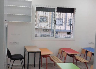 fabrication mobilier scolaire/table/chaises FF